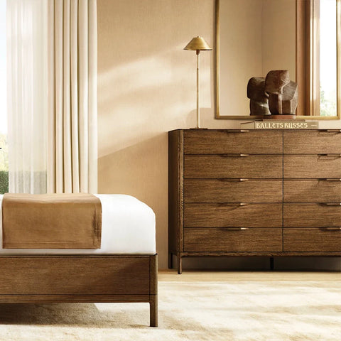 Pada 10-Drawer Dresser Pada 10-Drawer Dresser