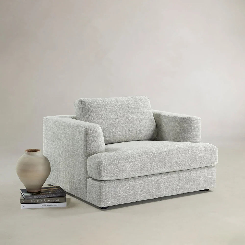 Varict Chair-and-a-Half Armchair