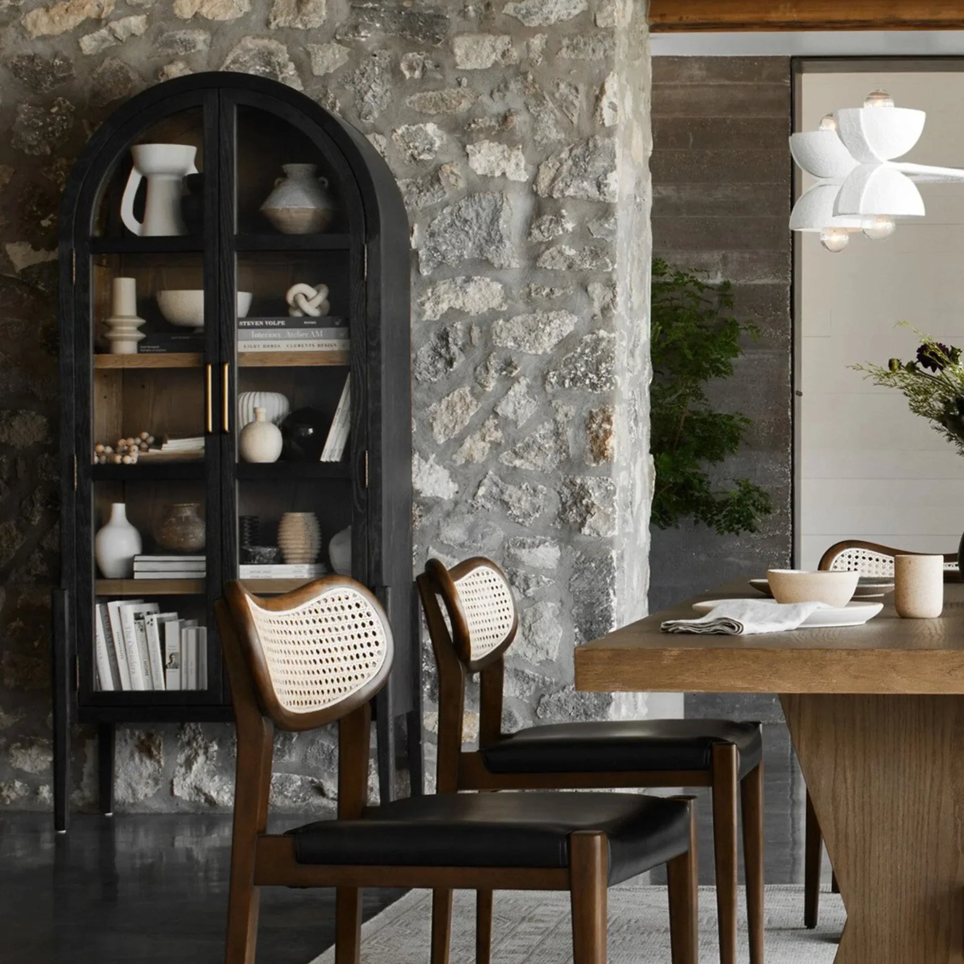 FURNITURE – HOUSEGENT