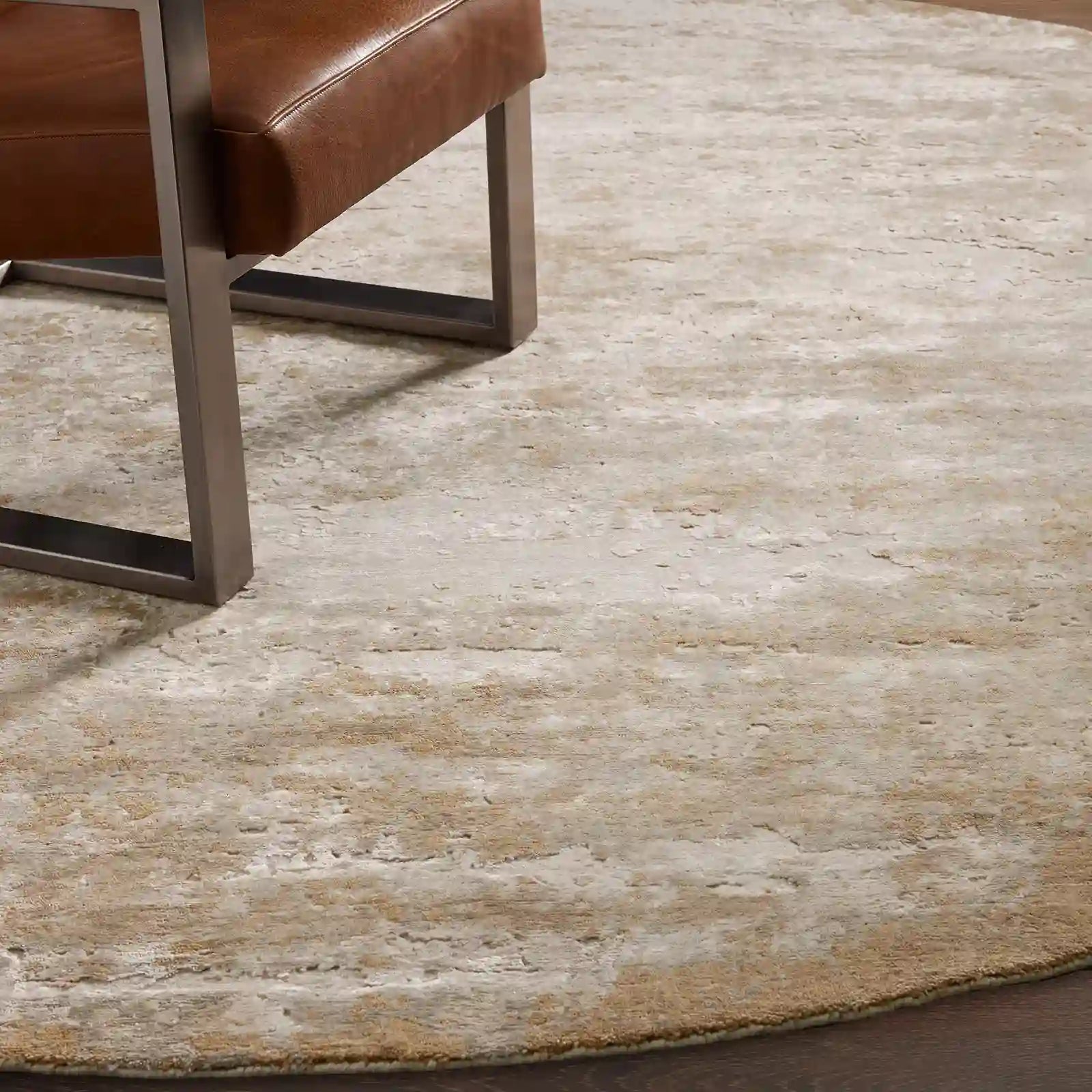Vyona Hand-Knotted Round Rug in Fog or Sand