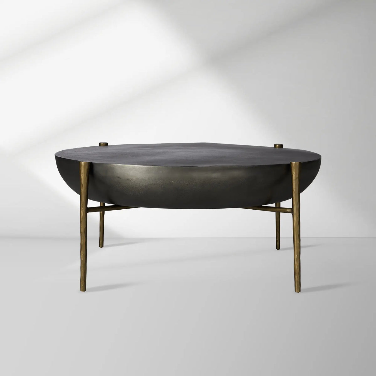Donovan Cast Aluminum Coffee Table Round Living Room Cocktail Table Metal Top Center Tea Table