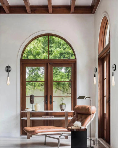 Soltion Sconce