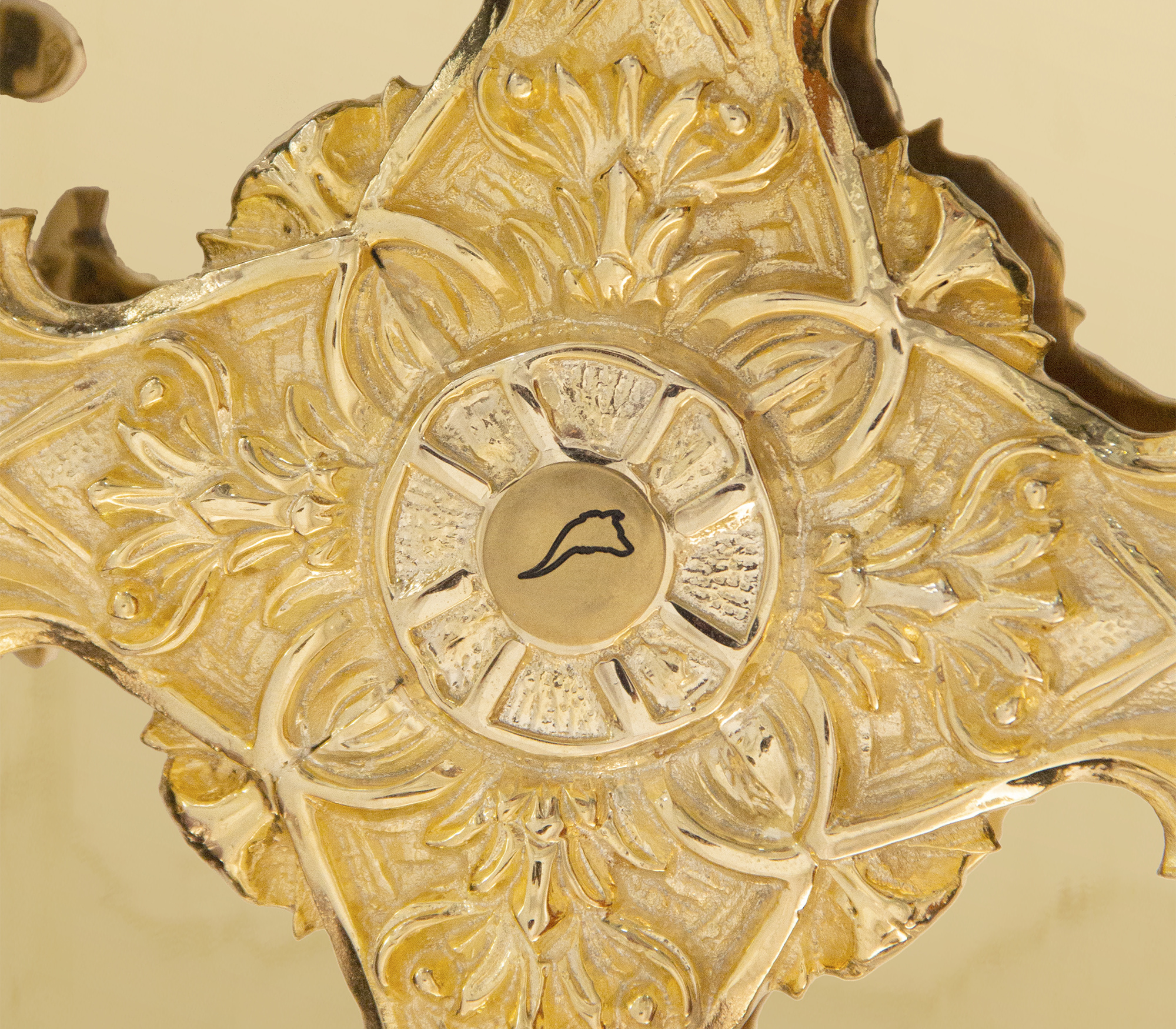 Knox Watch Winder Safe with Fort Knox-Inspired Armor Design