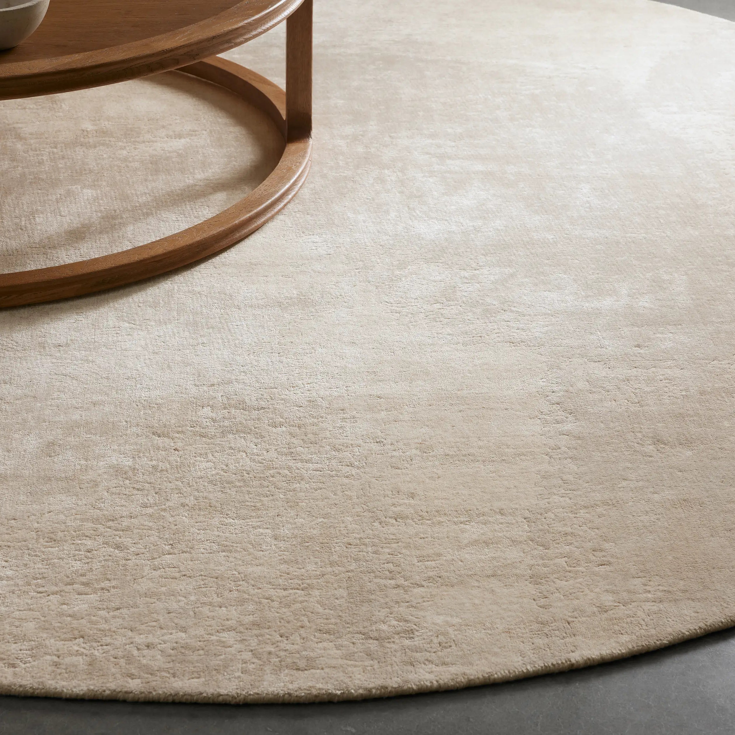 Anala Round Fiber Rug