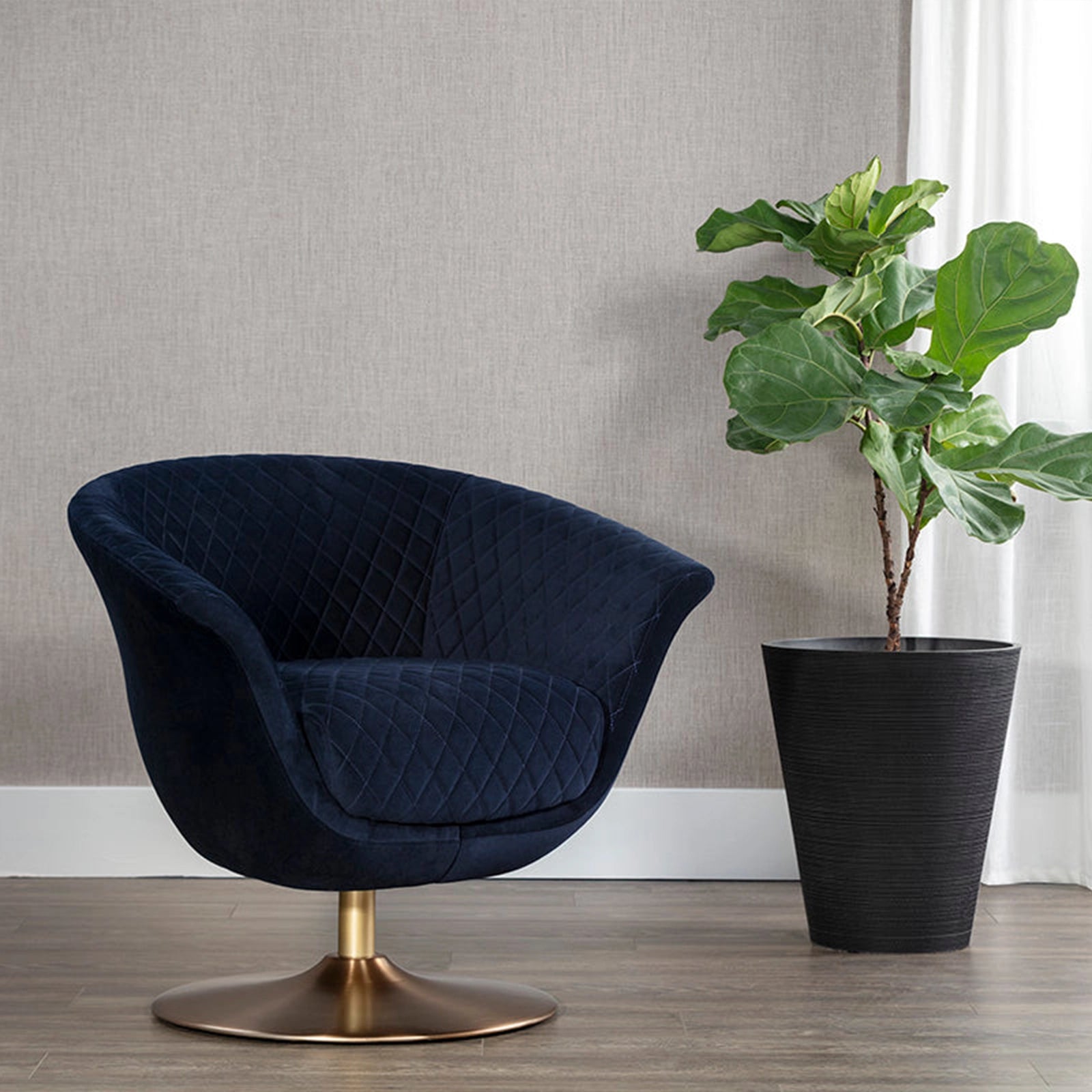 Carinon Swivel Lounge Chair