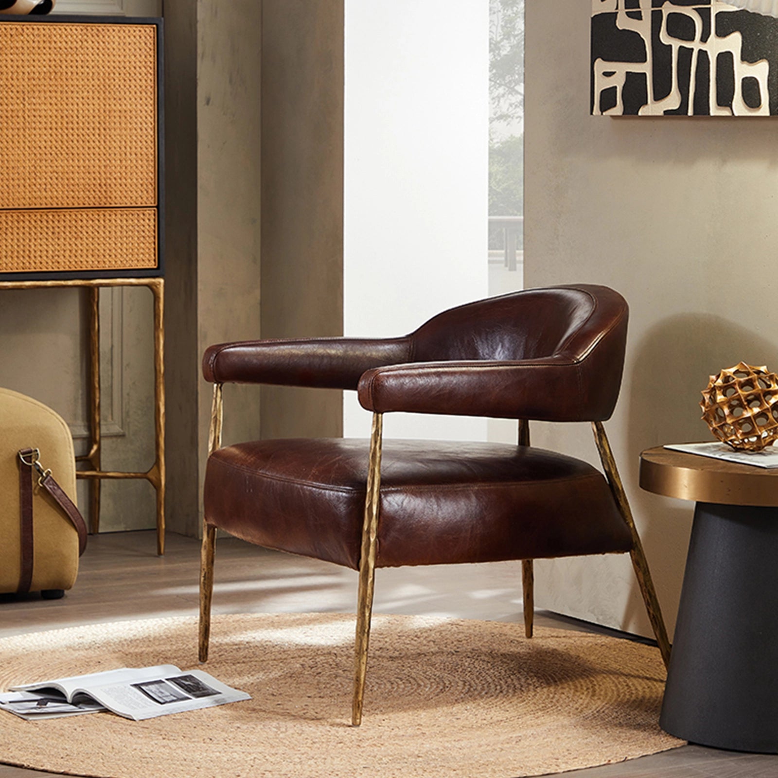 Giacometti semi-circular Leather Armchair