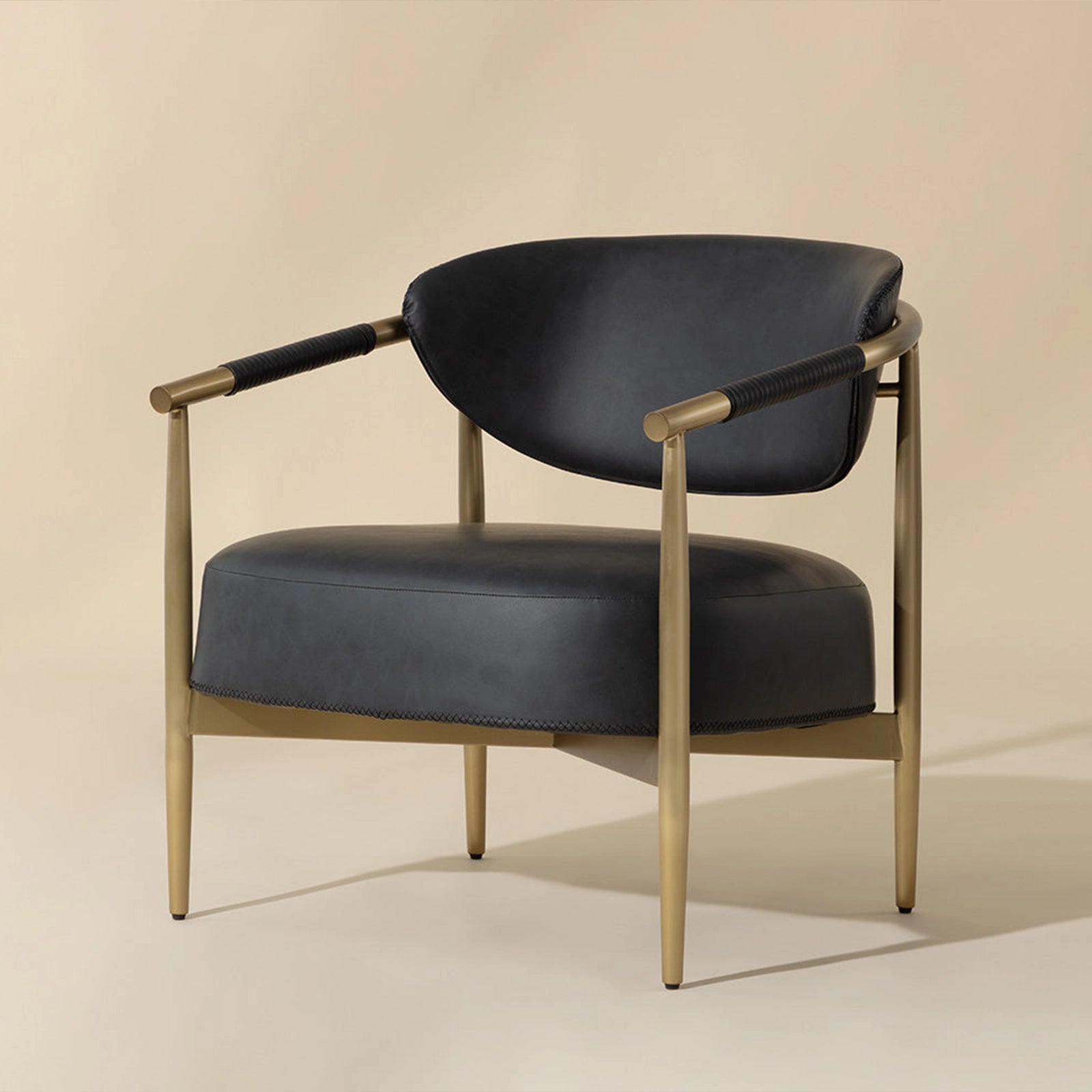 Heluse Lounge Chair