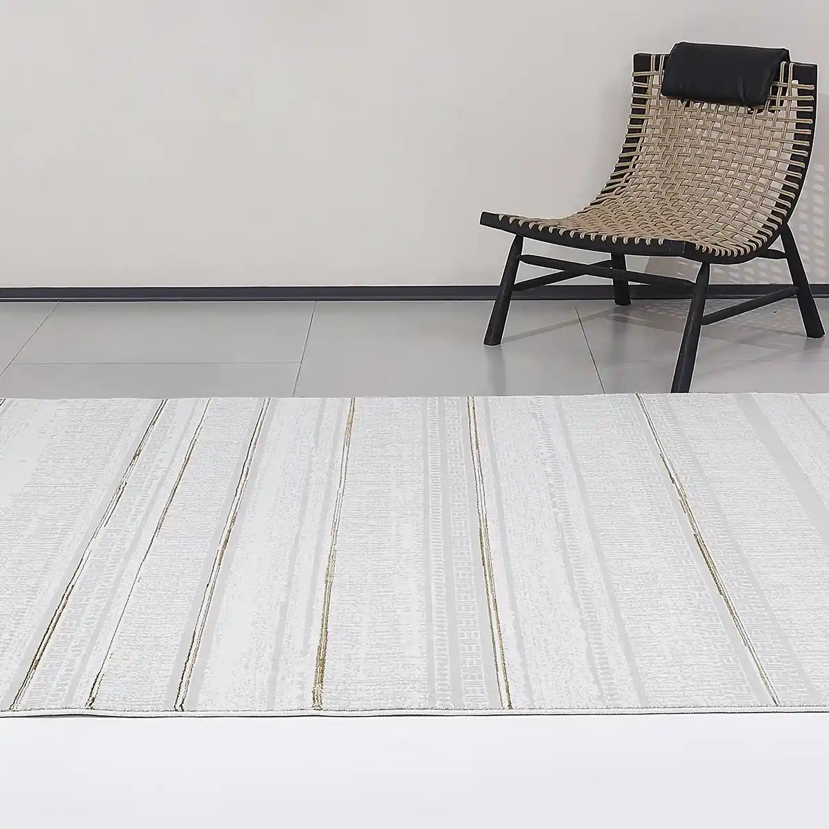 LiuJin Vertical Trace Abstract Ivory Area Rug