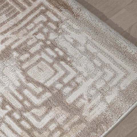 Safei Layered Geometric Calm Area Rug