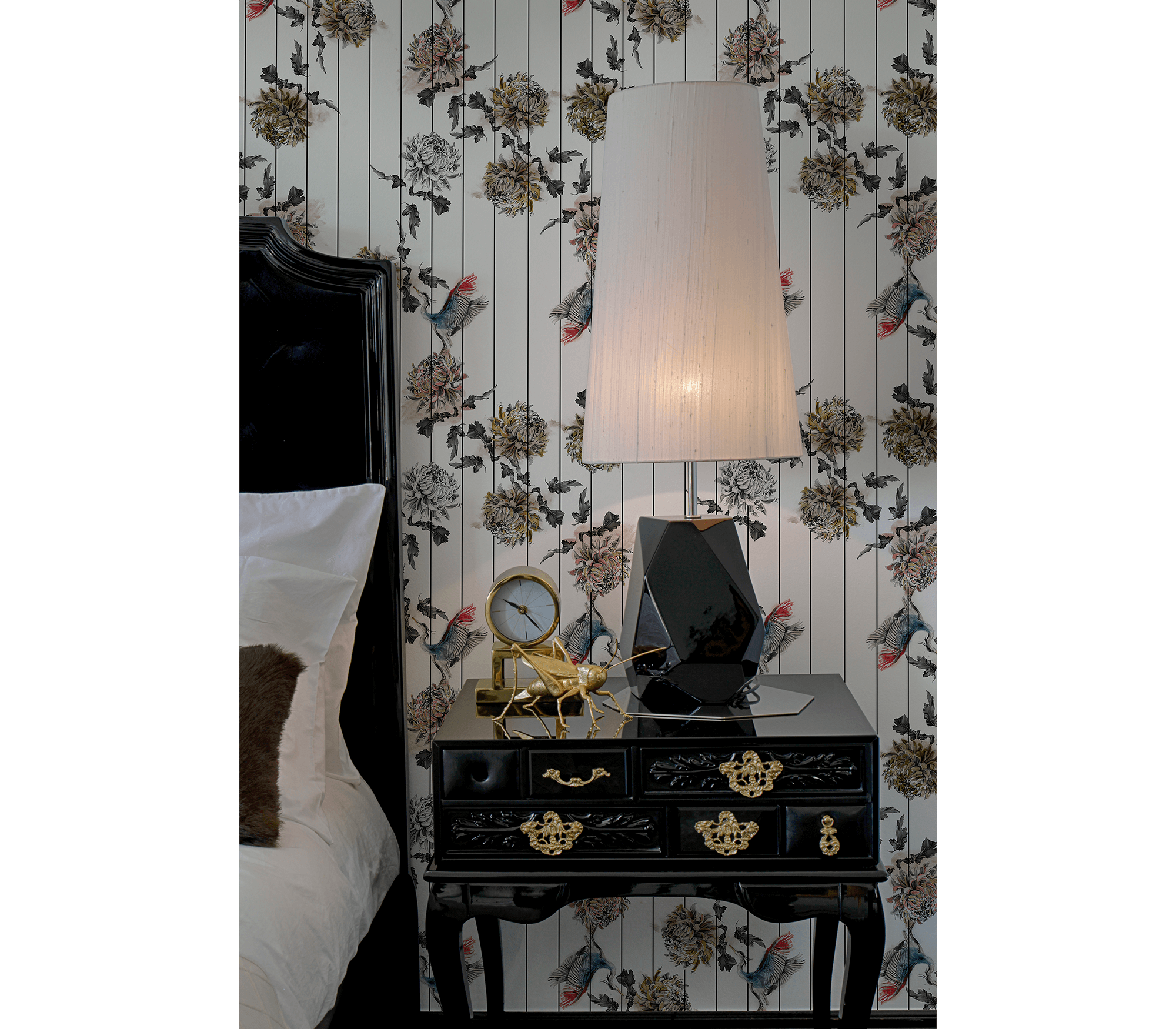 York Right Baroque High Gloss Black Nightstand