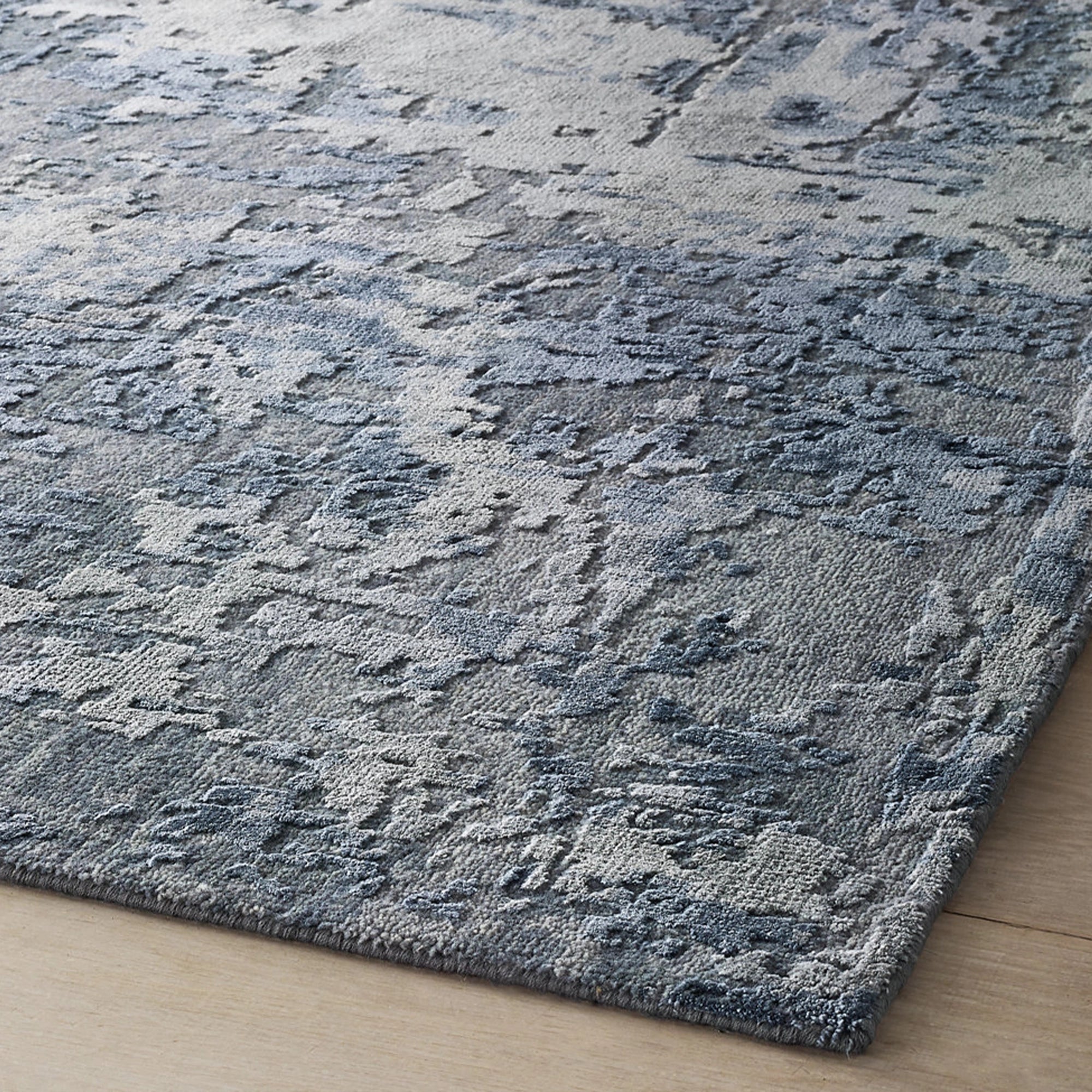 Rakur Hand-Knotted Rug